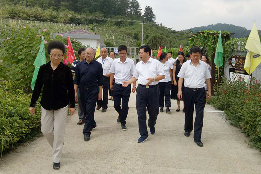 参观互换.jpg